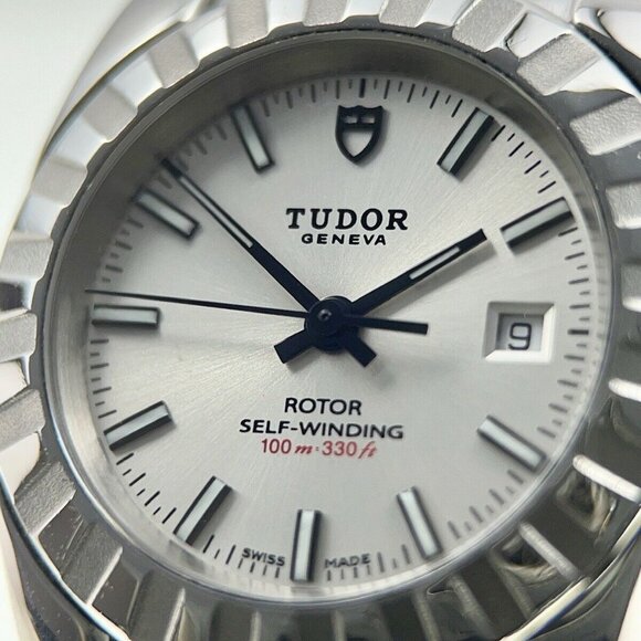 Tudor Classic Stainless Steel 28mm Automatic Women’s Watch 22010 - Picture 2 of 9